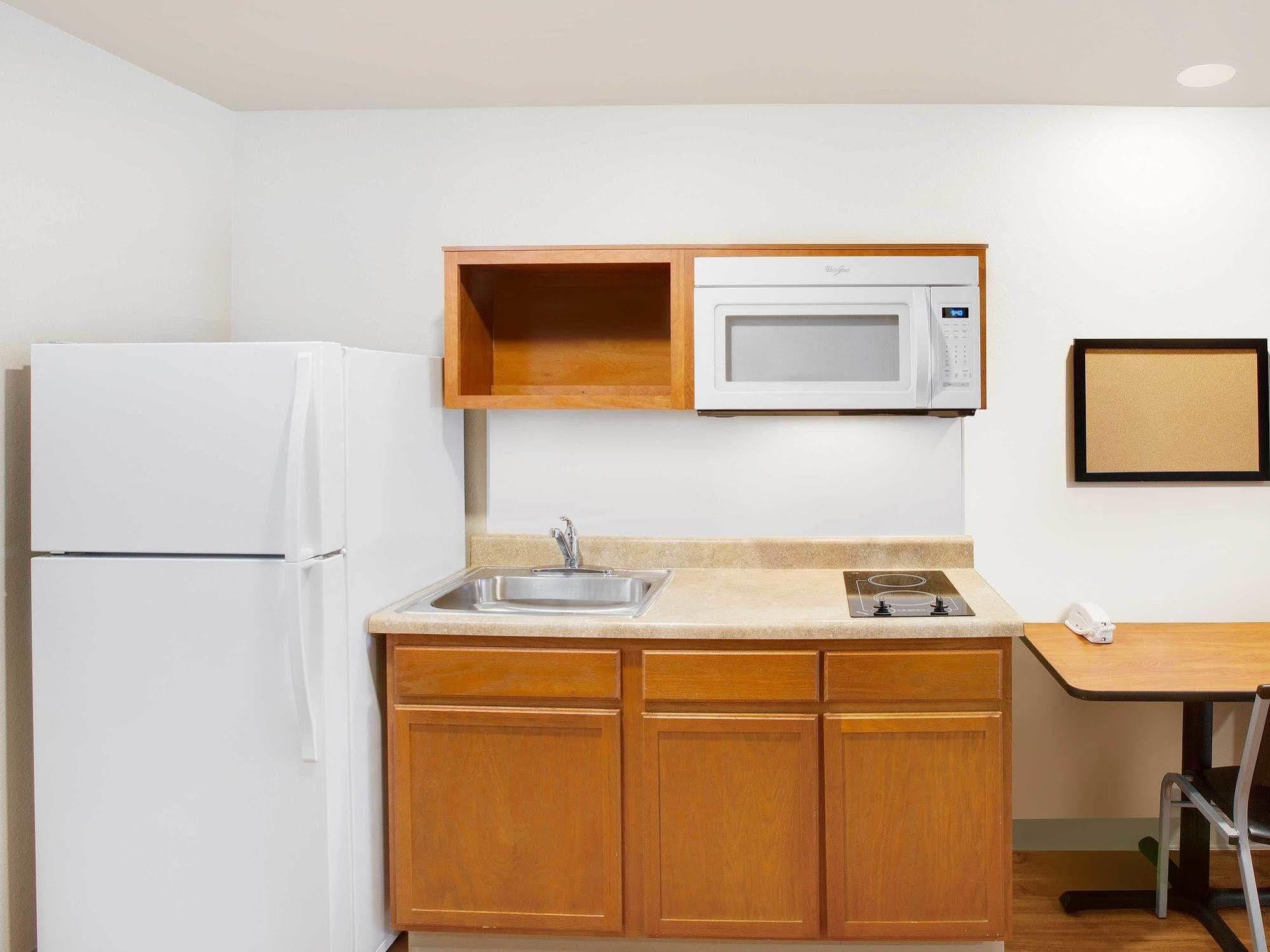 Woodspring Suites College Station 2*